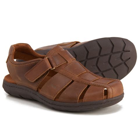 most comfortable men's fisherman sandals.